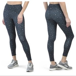 Reebok Precision 7/8 Contour Legging Gray Cheetah Print Side Tech Pockets XL EUC